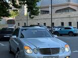 Mercedes E 280-1