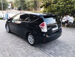 Toyota Prius V-2