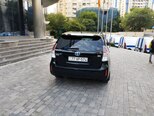 Toyota Prius V-10