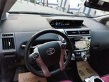 Toyota Prius V-15