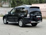 Mitsubishi Pajero-4
