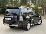 Mitsubishi Pajero-9