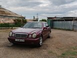 Mercedes E 230-1
