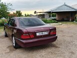 Mercedes E 230-5