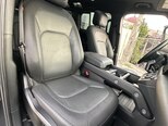 Land Rover Defender-18