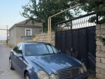 Mercedes E 270-2