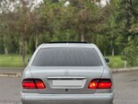 Mercedes E 240-4