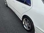 Mercedes E 320-7