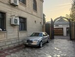 Mercedes 200 E-4