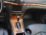 Mercedes E 220-11