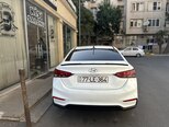 Hyundai Accent-4