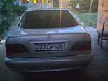 Mercedes E 220-2