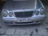 Mercedes E 220-1