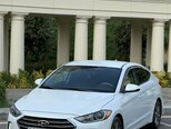Hyundai Elantra-1