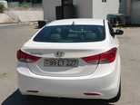 Hyundai Elantra-6