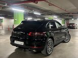 Porsche Macan-12
