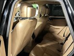 Porsche Macan-13