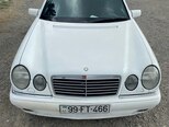 Mercedes E 200-1
