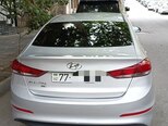 Hyundai Elantra-2