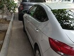 Hyundai Elantra-5