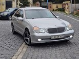 Mercedes C 320-1