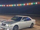 Mercedes E 240-6