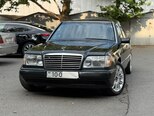 Mercedes E 220-1