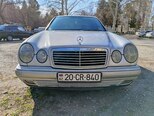 Mercedes E 200-1