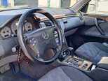 Mercedes E 270-6