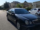 Mercedes E 270-2
