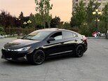 Hyundai Elantra-12