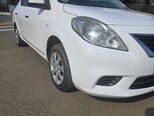 Nissan Sunny-13