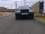 Mercedes 230 E-2