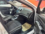 Chevrolet Cruze-24