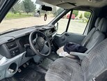 Ford Transit-12