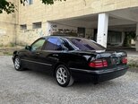 Mercedes E 320 4MATIC-5