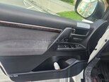 Toyota Land Cruiser-5