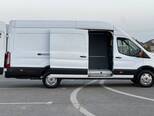 Ford Transit-13