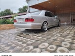Mercedes E 240-4