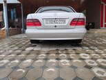 Mercedes E 240-2