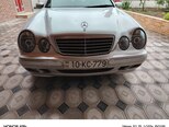 Mercedes E 240-1