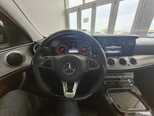 Mercedes E 220 d-11