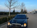 Mercedes E 270-8