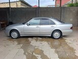 Mercedes E 220-10