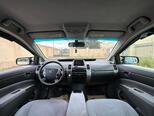 Toyota Prius-13