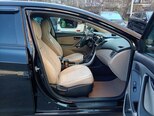 Hyundai Elantra-12