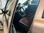 Nissan March-5
