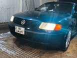 Volkswagen Passat-1