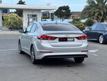 Hyundai Elantra-7