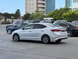 Hyundai Elantra-10